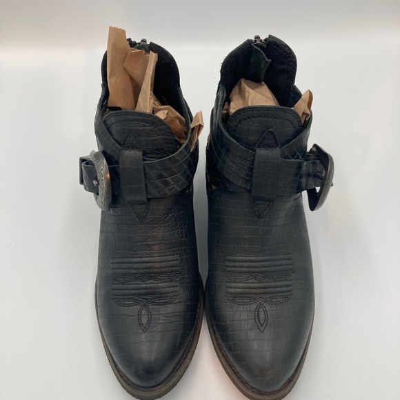 Ariat Dulce Black Leather Western Ankle Boots Buckle Detail Size 6.5 - Picture 15 of 15